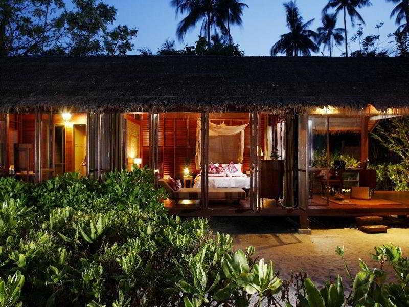 Zeavola Resort Phi Phi Don Esterno foto Beachfront Pool Villa