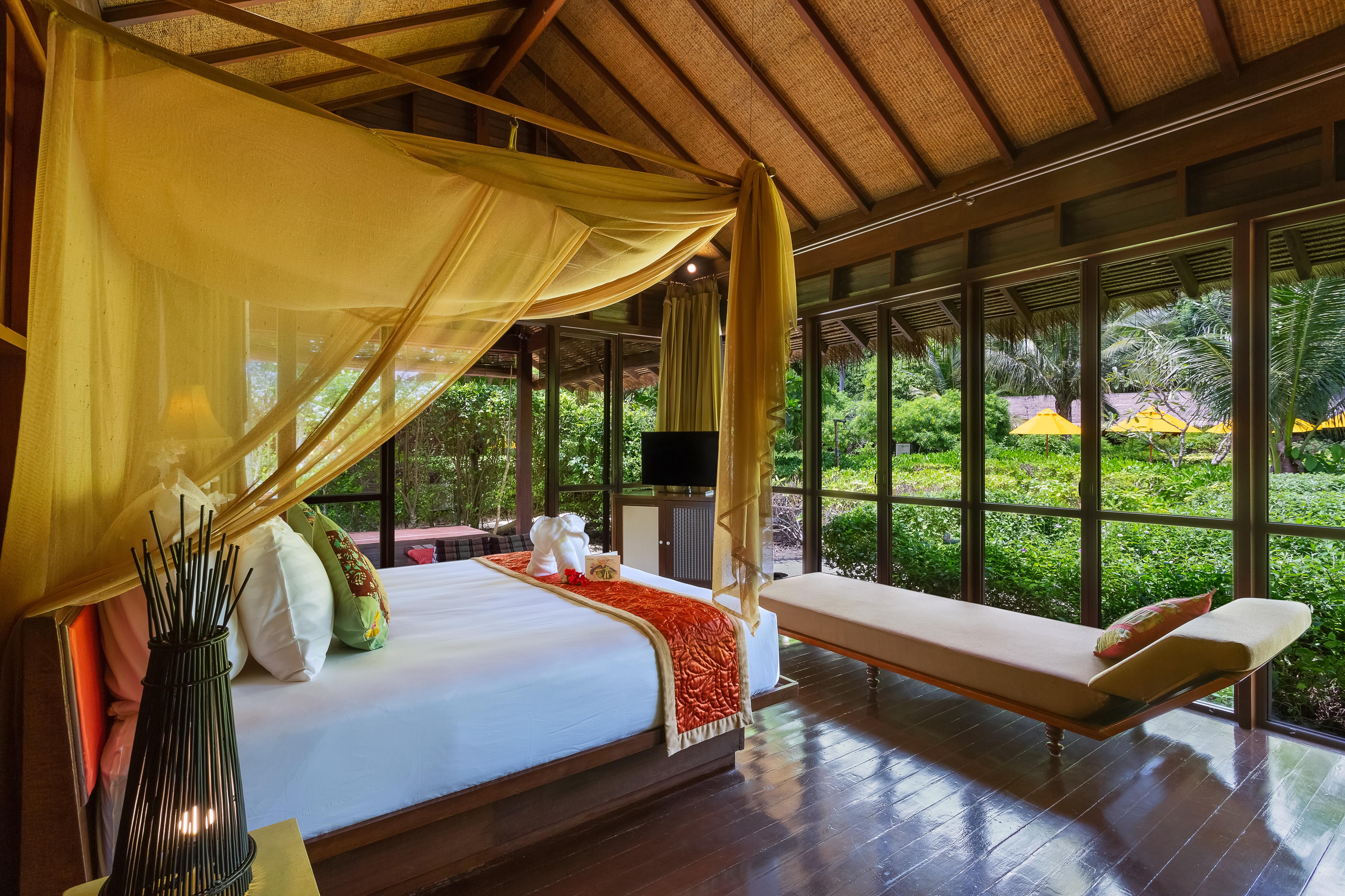Zeavola Resort Phi Phi Don Esterno foto A bedroom at the resort