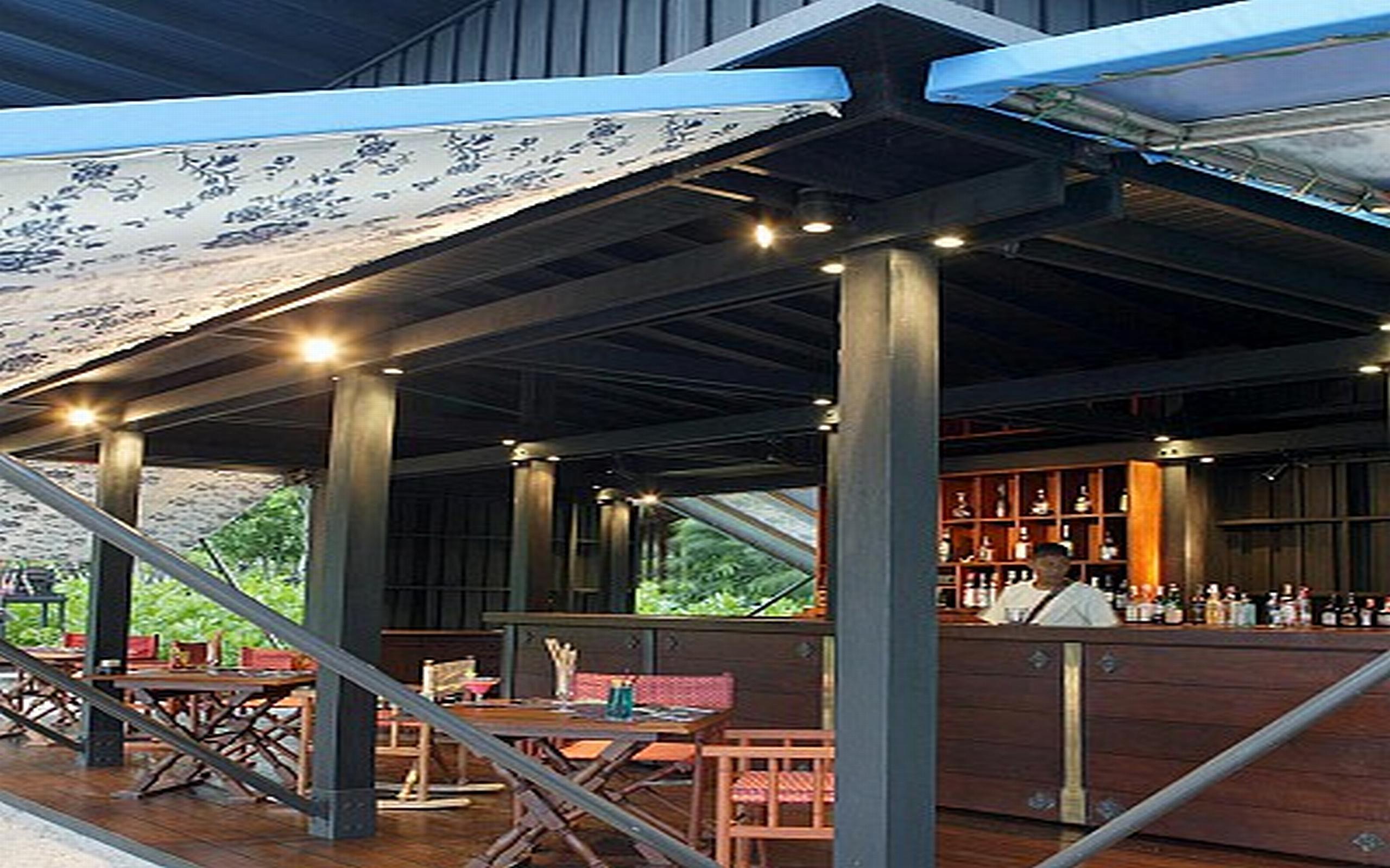 Zeavola Resort Phi Phi Don Esterno foto The bar at the top of the observation tower