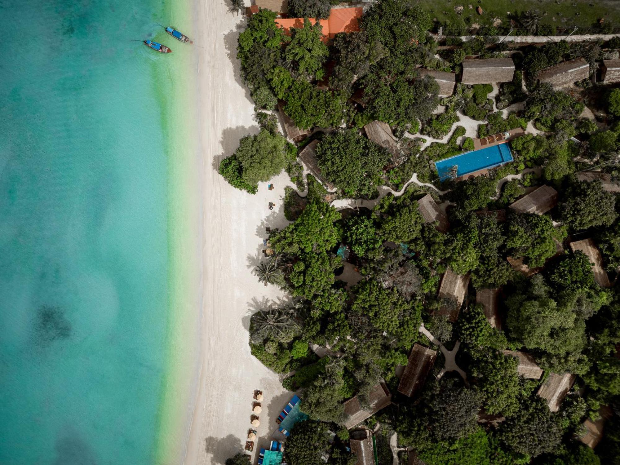 Zeavola Resort Phi Phi Don Esterno foto Aerial view of the resort